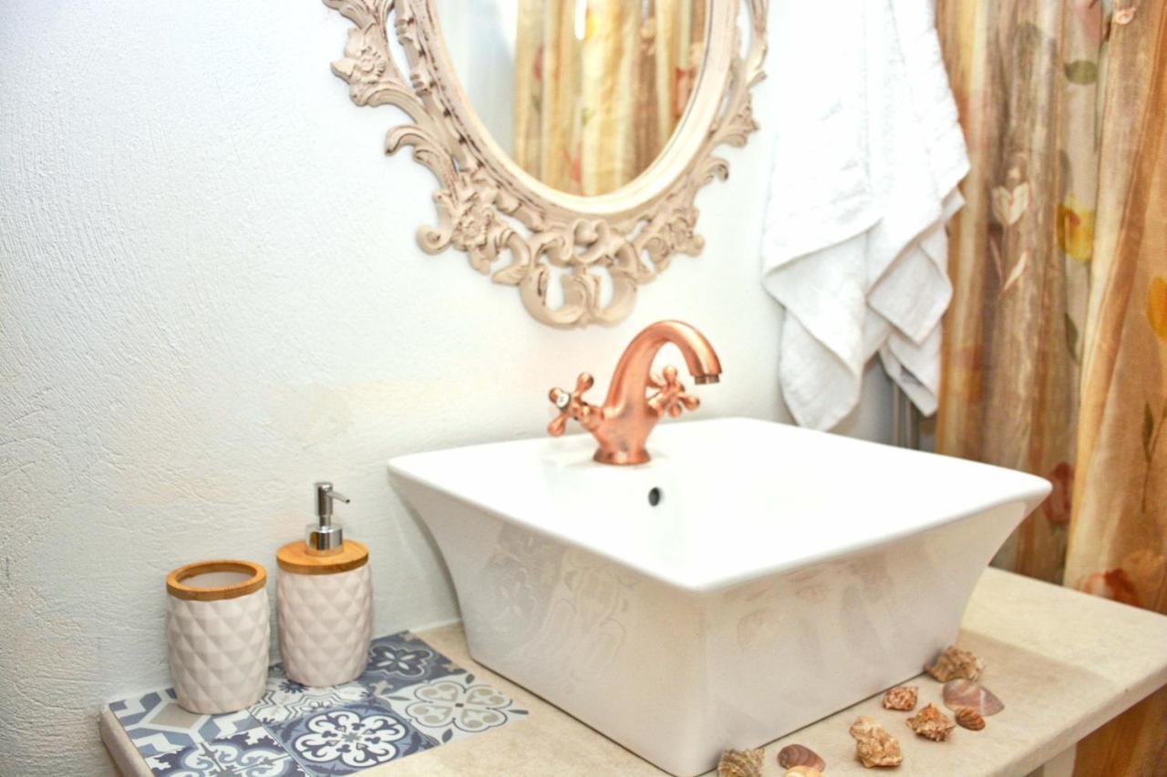 Ninas Cottage Linia Екстер'єр фото